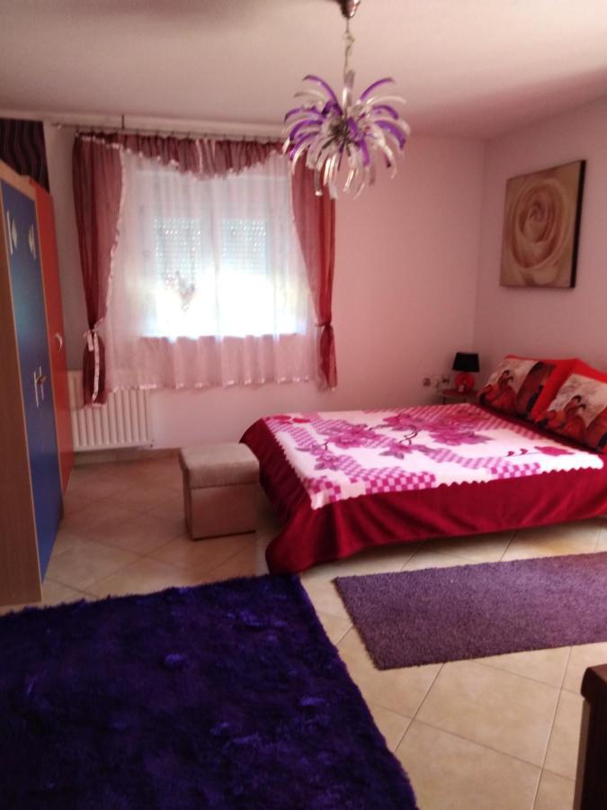 דירות אומאג App Margareta מראה חיצוני תמונה